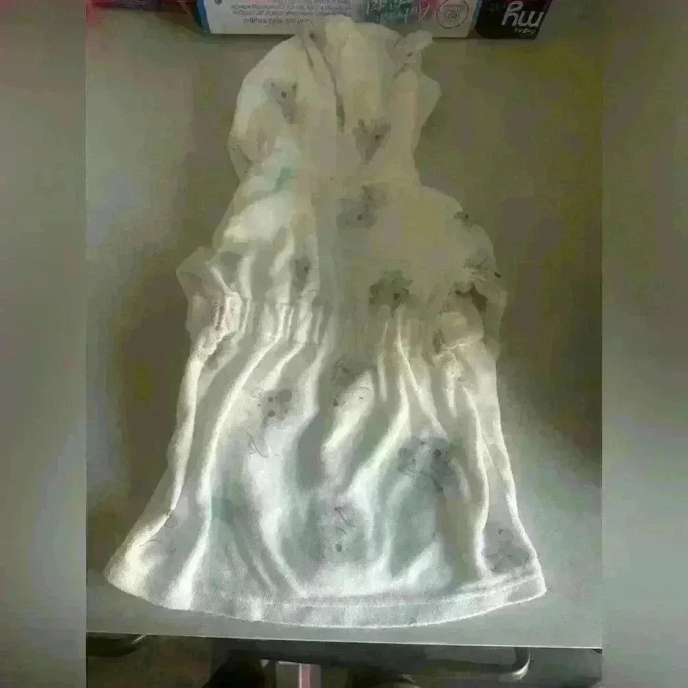Baby bathrobe.